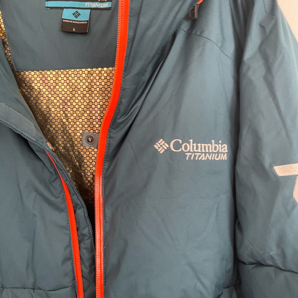 Columbia Ski and Snowboarding Jacket | Large Menβs | Blue - Picture 2 of 16